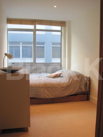 			NEW INSTRUCTION, 3 Bedroom, 1 bath, 1 reception Apartment			  Long Lane , London Bridge